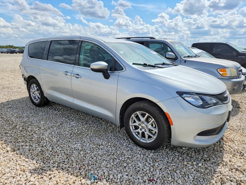 2023 CHRYSLER VOYAGER LX 4