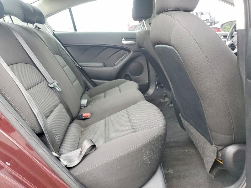 2017 KIA FORTE LX 10