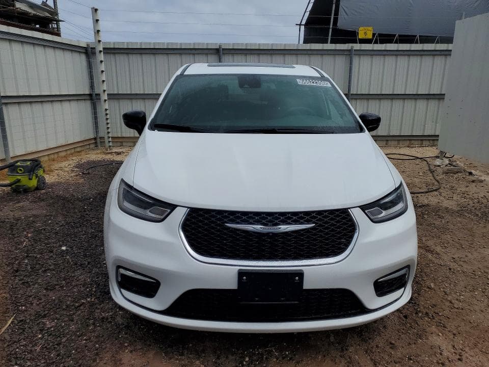 2026 CHRYSLER PACIFICA LIMITED 5