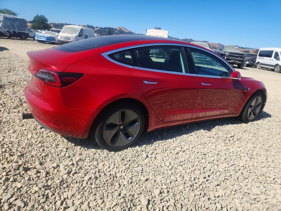 2018 TESLA MODEL 3 3