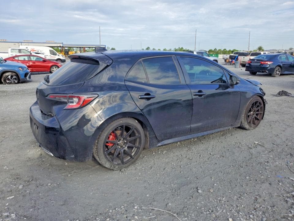 2021 TOYOTA COROLLA XSE 3