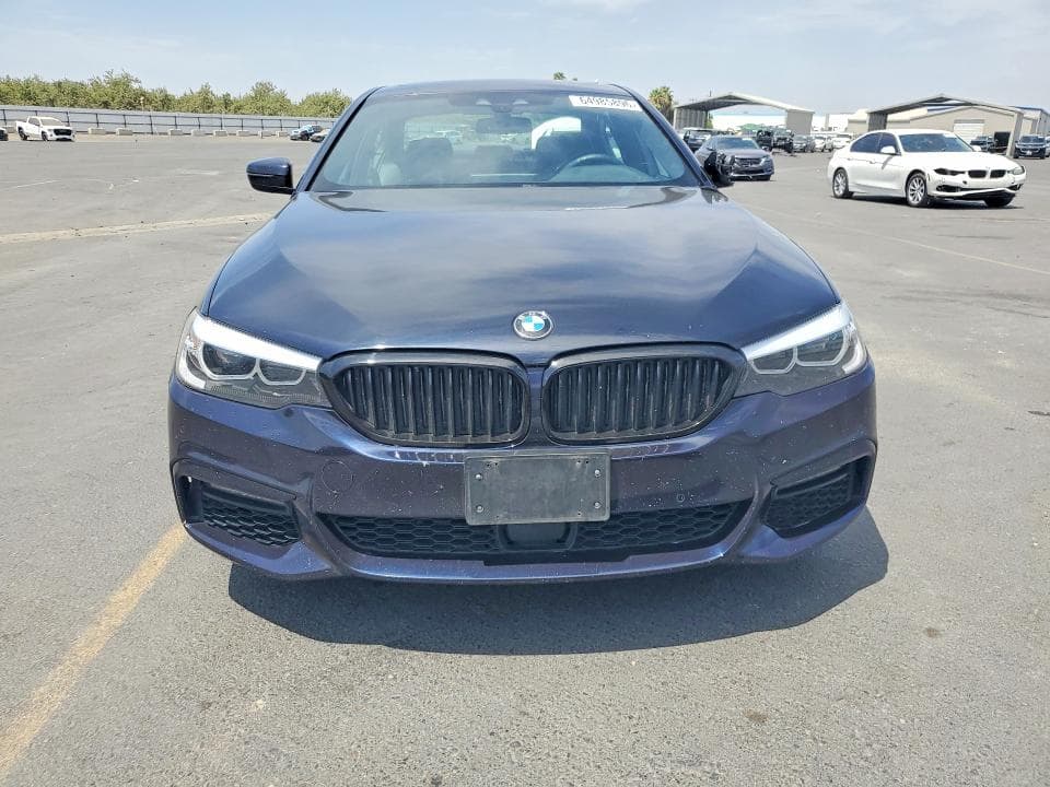 2019 BMW 530E 5