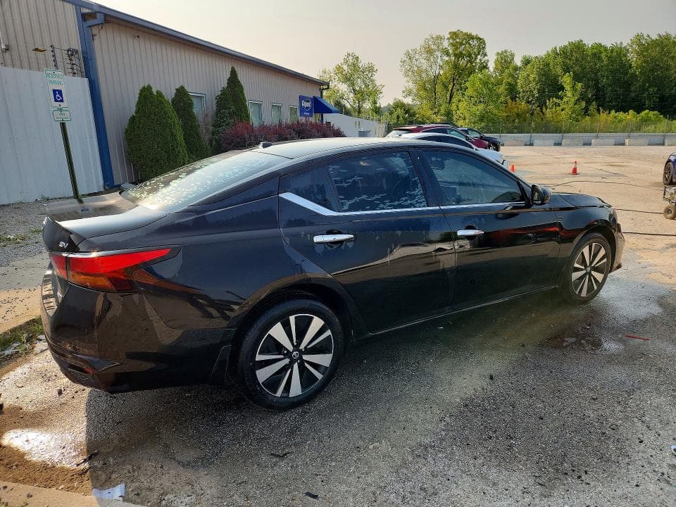 2019 NISSAN ALTIMA SV 3