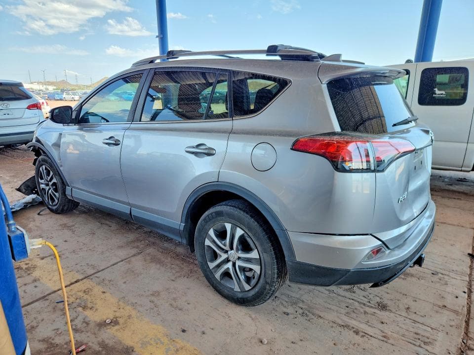 2017 TOYOTA RAV4 LE 2