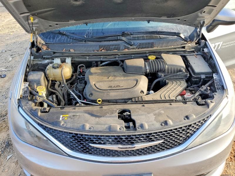 2021 CHRYSLER VOYAGER LXI 12