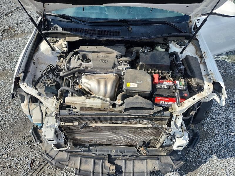 2017 TOYOTA CAMRY SE 11