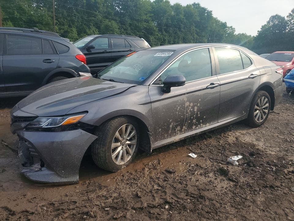 2018 TOYOTA CAMRY LE - 1