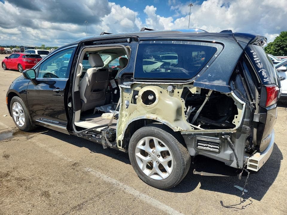 2020 CHRYSLER PACIFICA TOURING L PLUS 2
