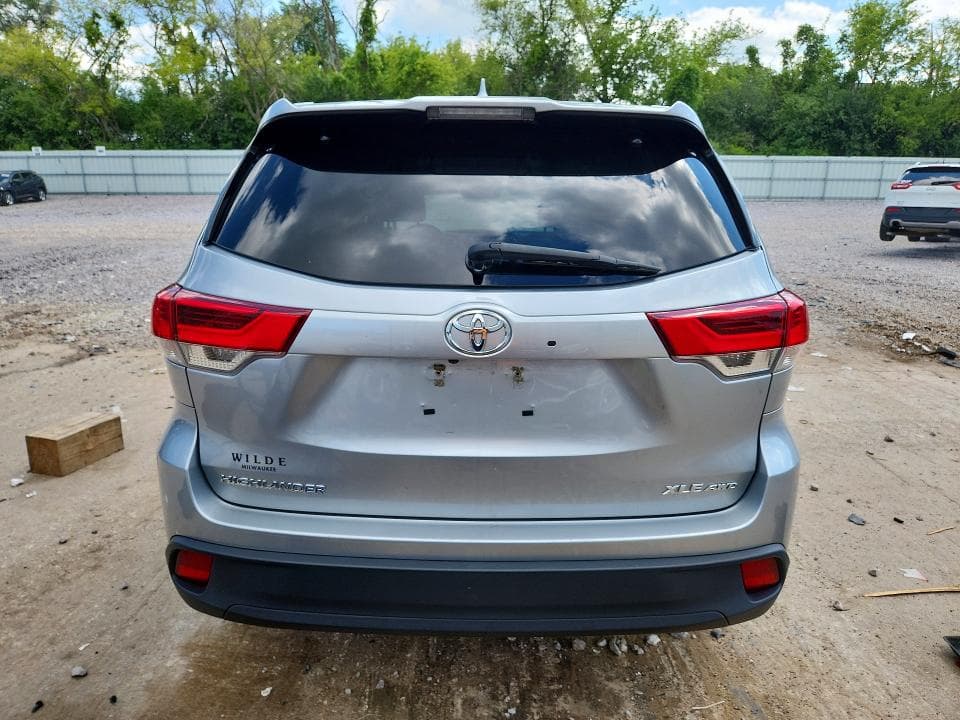 2018 TOYOTA HIGHLANDER XLE 6