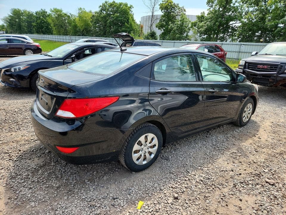2017 HYUNDAI ACCENT SE 3