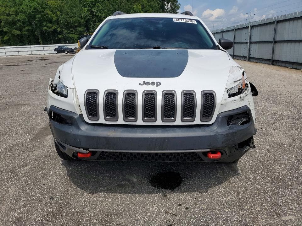 2018 JEEP CHEROKEE TRAILHAWK 5
