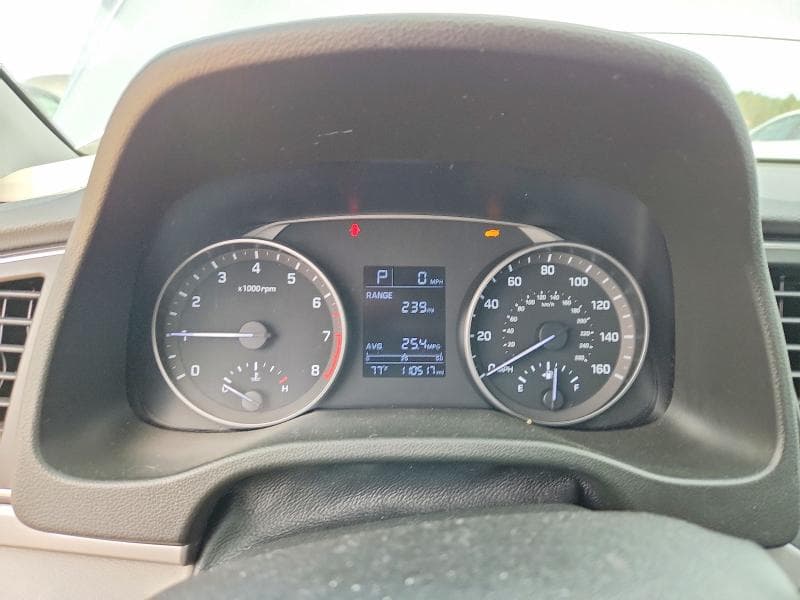 2017 HYUNDAI ELANTRA SE 9