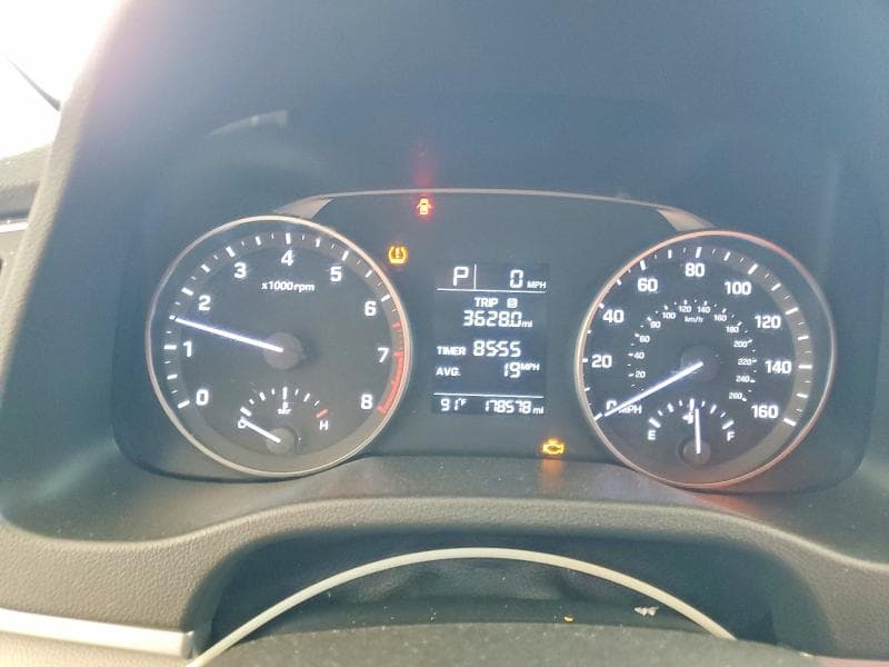 2017 HYUNDAI ELANTRA SE 9
