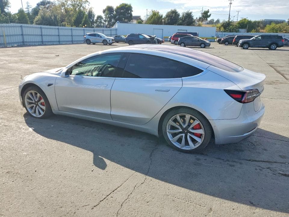 2018 TESLA MODEL 3 2
