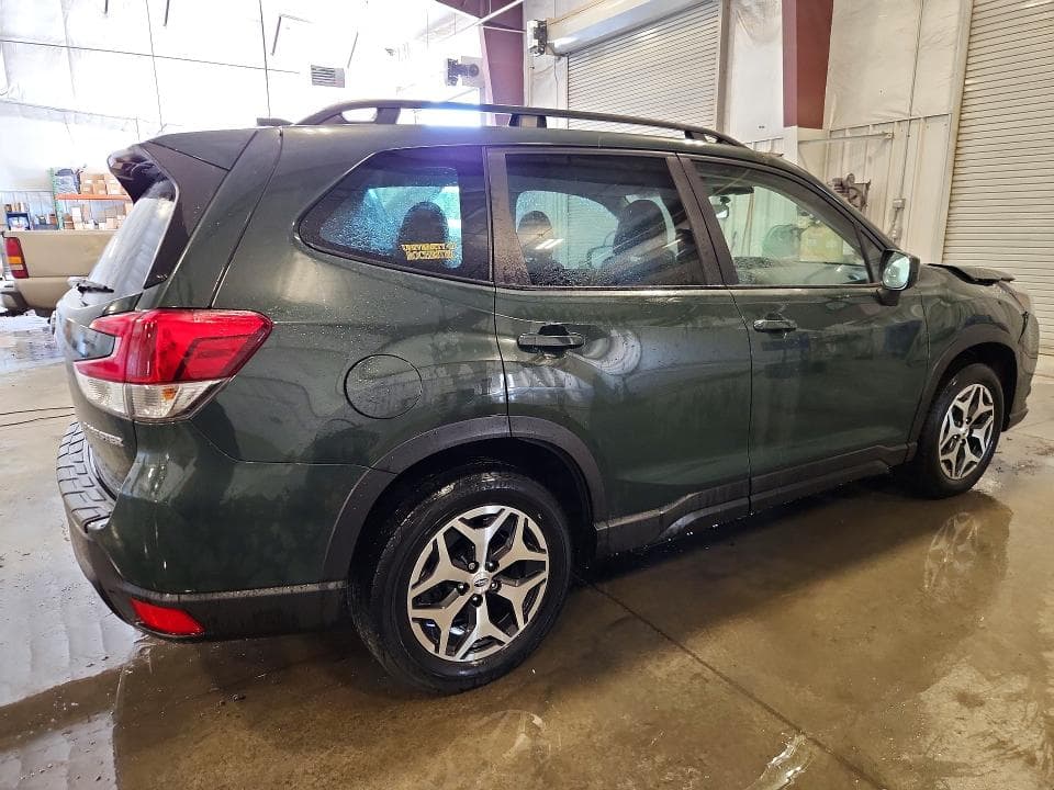 2023 SUBARU FORESTER PREMIUM 3