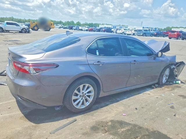 2023 TOYOTA CAMRY LE 3