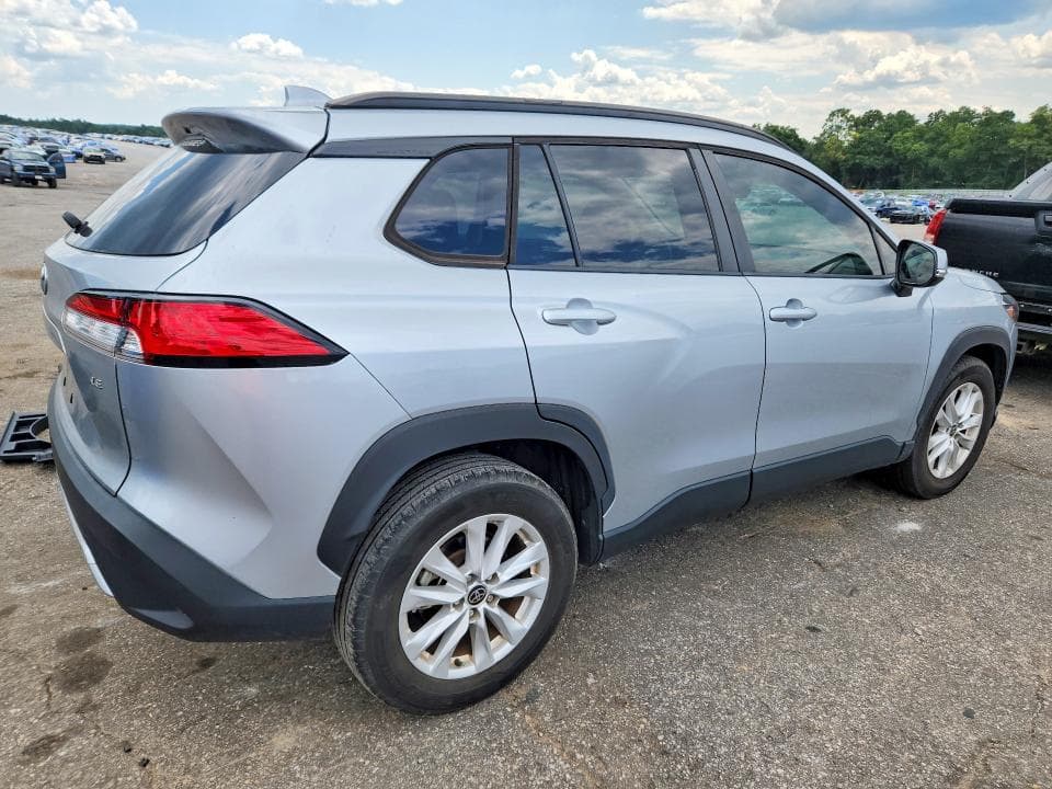 2023 TOYOTA COROLLA CROSS LE 3