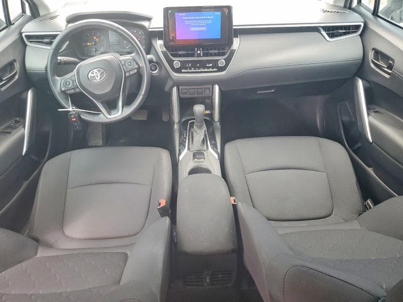 2023 TOYOTA COROLLA CROSS LE 8