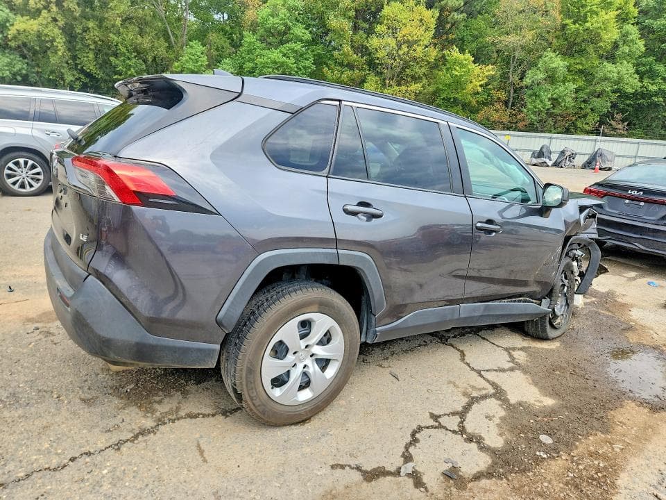 2020 TOYOTA RAV4 LE 3
