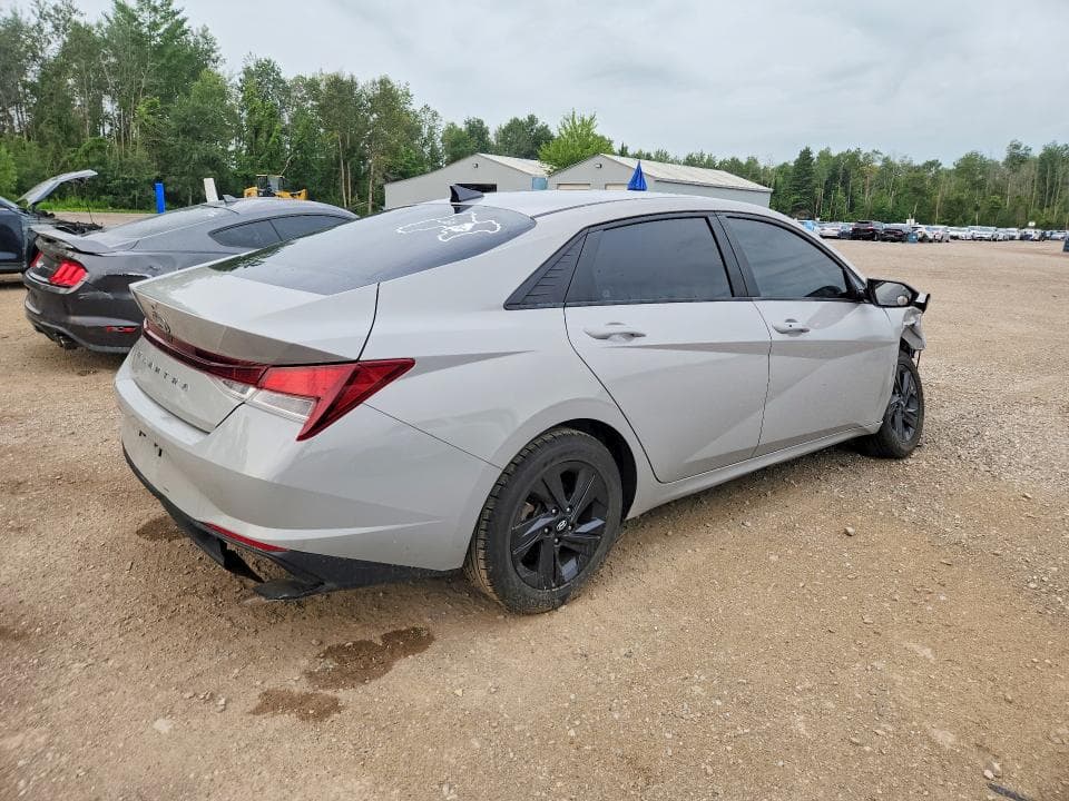 2022 HYUNDAI ELANTRA SEL 3