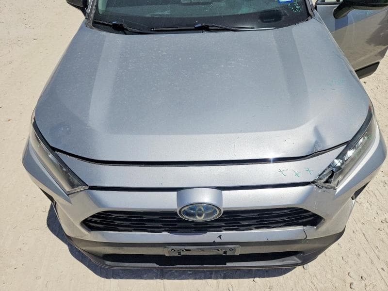 2020 TOYOTA RAV4 LE 12