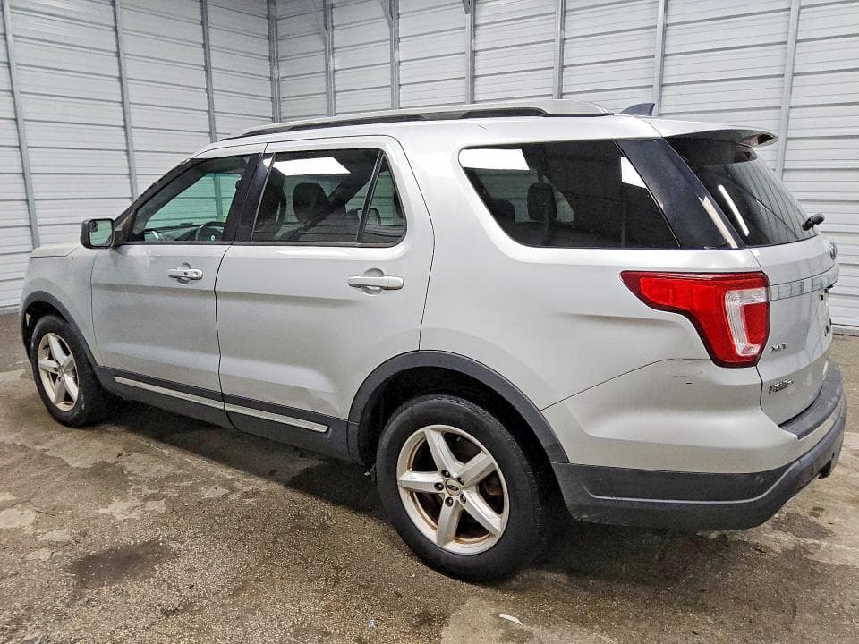 2018 FORD EXPLORER XLT 2