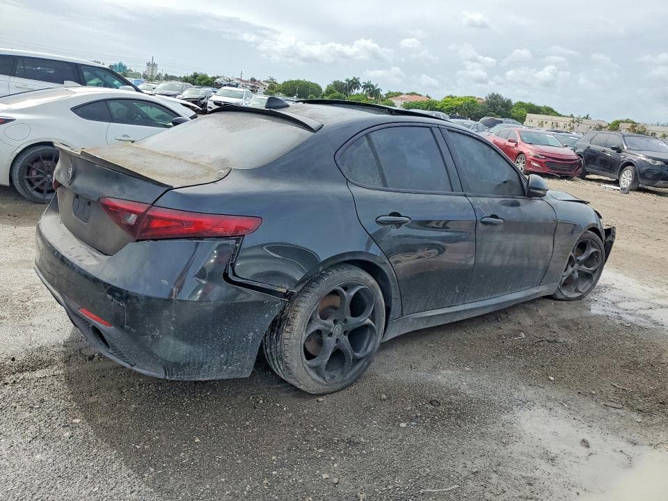 2017 ALFA ROMEO GIULIA TI 3