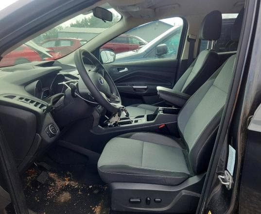 2017 FORD ESCAPE SE 7