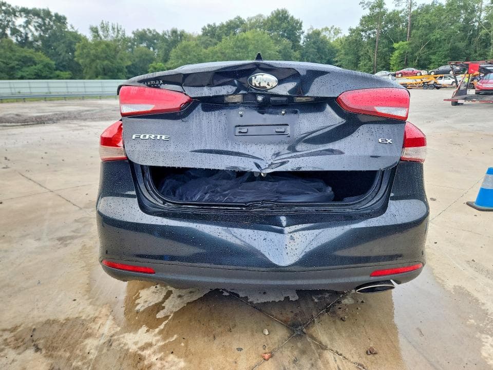 2017 KIA FORTE EX 6