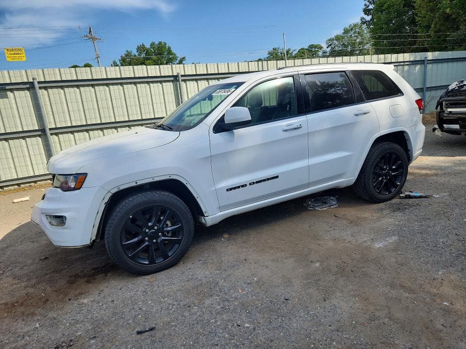 2019 JEEP GRAND CHEROKEE LAREDO - 1