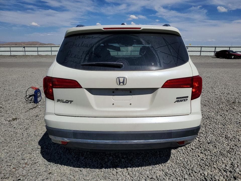 2018 HONDA PILOT TOURING 6