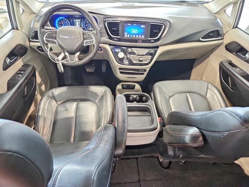 2020 CHRYSLER PACIFICA TOURING L 8