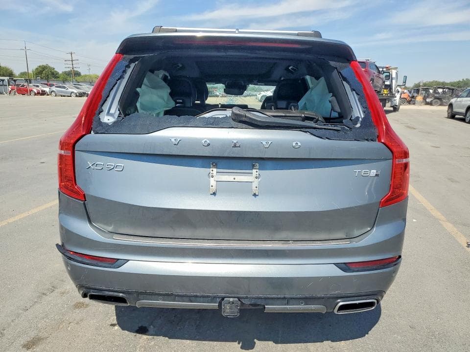 2018 VOLVO XC90 T8 6