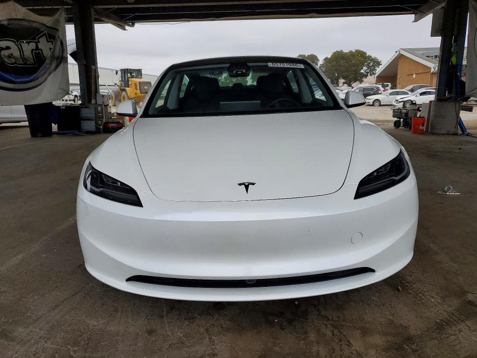 2025 TESLA MODEL 3 5