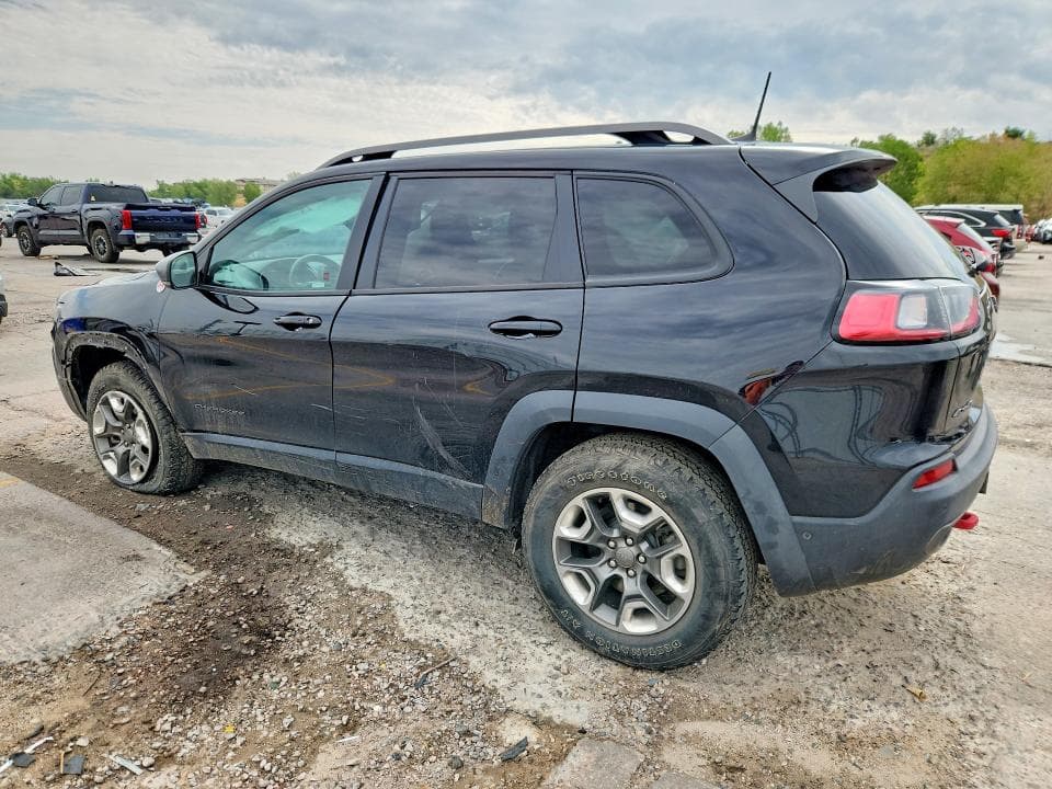 2019 JEEP CHEROKEE TRAILHAWK 2