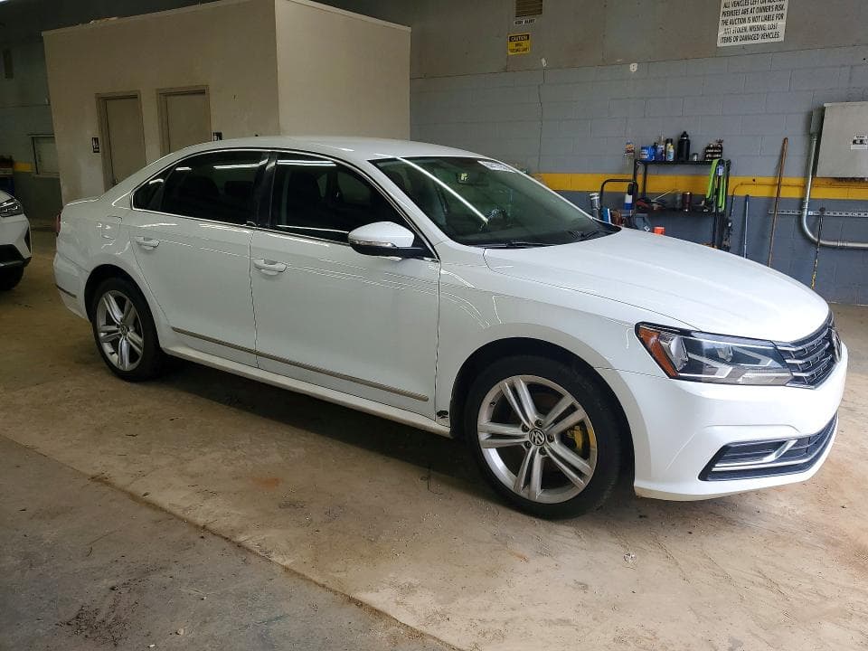 2017 VOLKSWAGEN PASSAT S 4