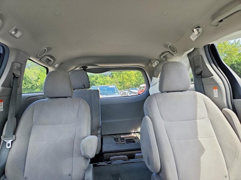 2017 TOYOTA SIENNA L 7-PASSENGER 10