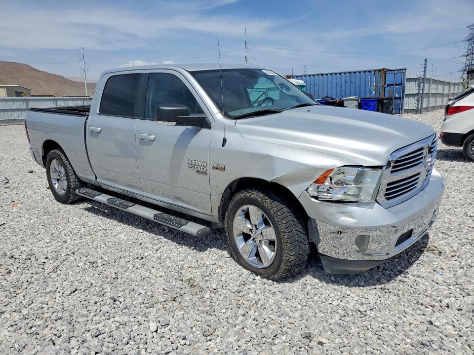 2019 RAM 1500 CLASSIC SLT 4