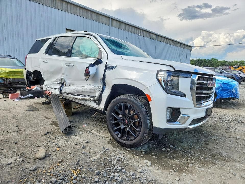 2023 GMC YUKON SLT 4