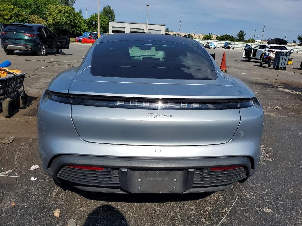 2021 PORSCHE TAYCAN 6
