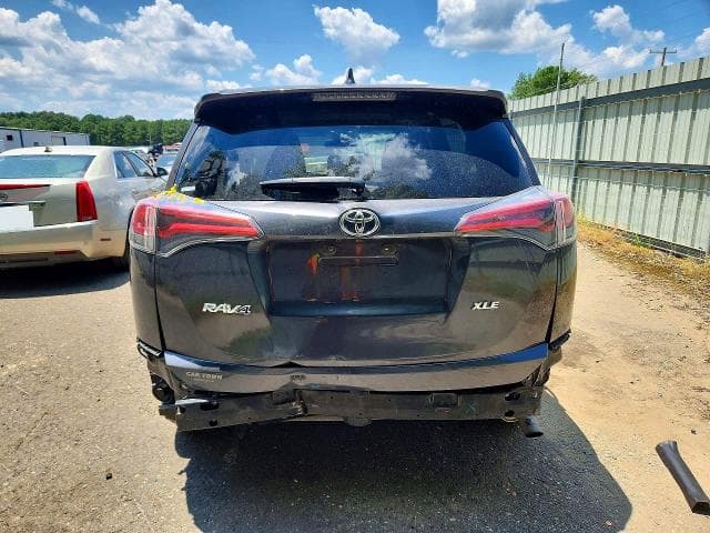 2018 TOYOTA RAV4 XLE 6