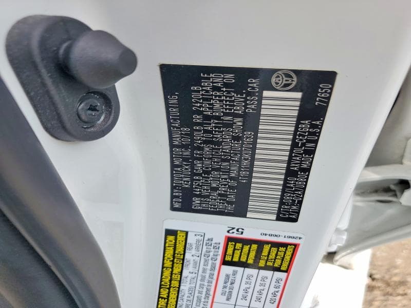 2019 TOYOTA CAMRY XLE 12