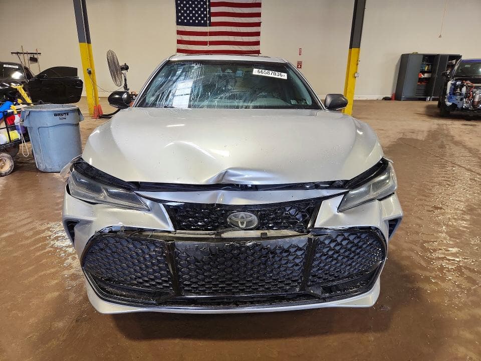 2019 TOYOTA AVALON TOURING 5