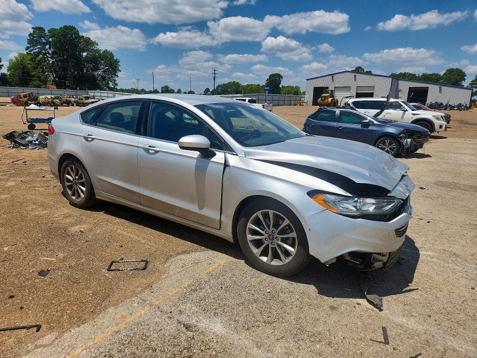 2017 FORD FUSION SE 4