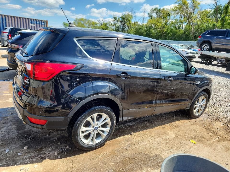 2019 FORD ESCAPE SE 3