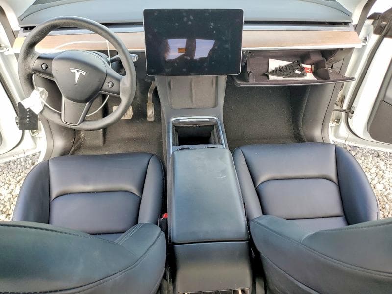 2024 TESLA MODEL Y 8