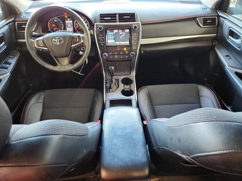 2017 TOYOTA CAMRY SE 8