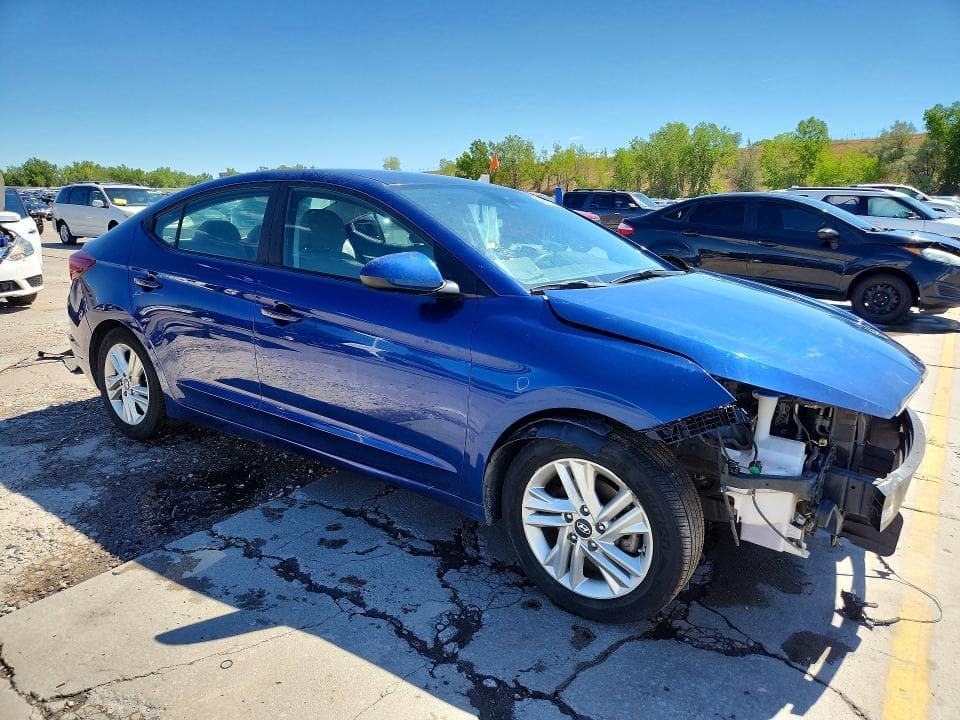 2019 HYUNDAI ELANTRA SEL 4