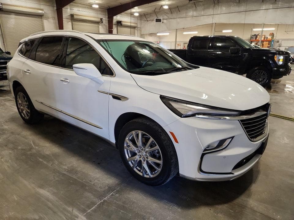 2023 BUICK ENCLAVE ESSENCE 4