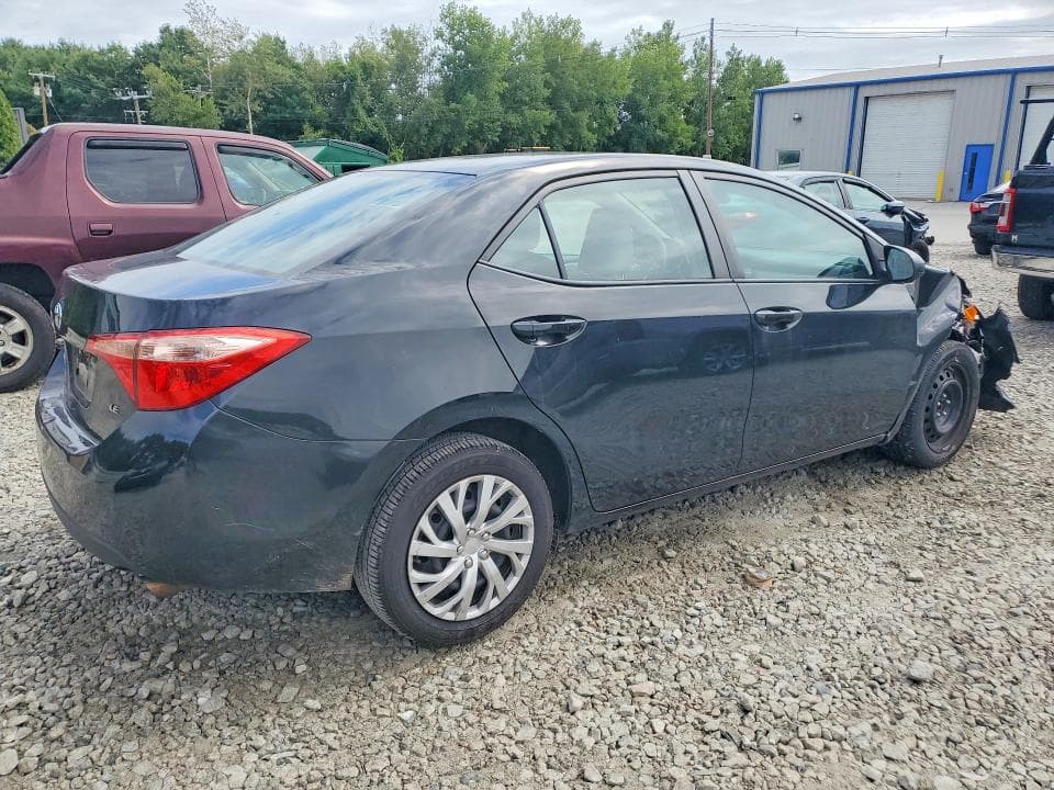 2017 TOYOTA COROLLA LE 3
